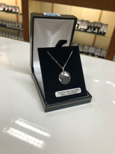 Load image into Gallery viewer, Sterling silver circle disc pendant and chain ( can be engraved)
