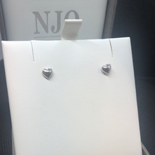 Load image into Gallery viewer, Sterling silver plain heart stud earrings
