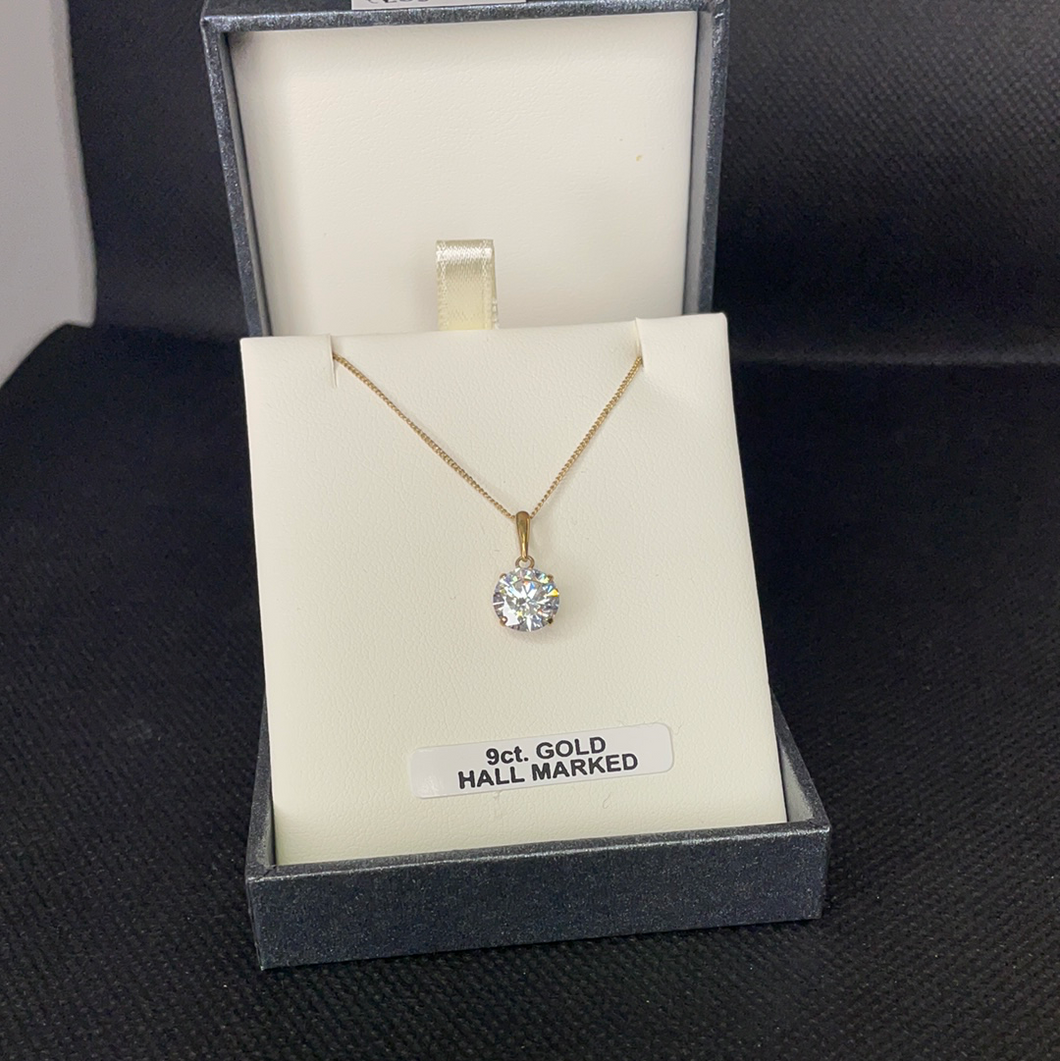 9ct Gold and cubic zirconia pendant and 18’’chain