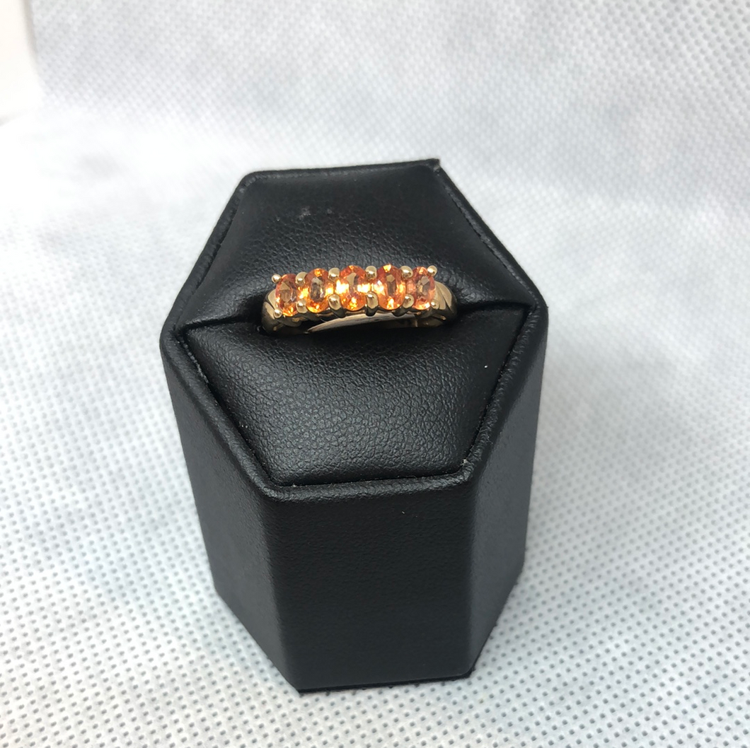 9ct gold and citrine ring