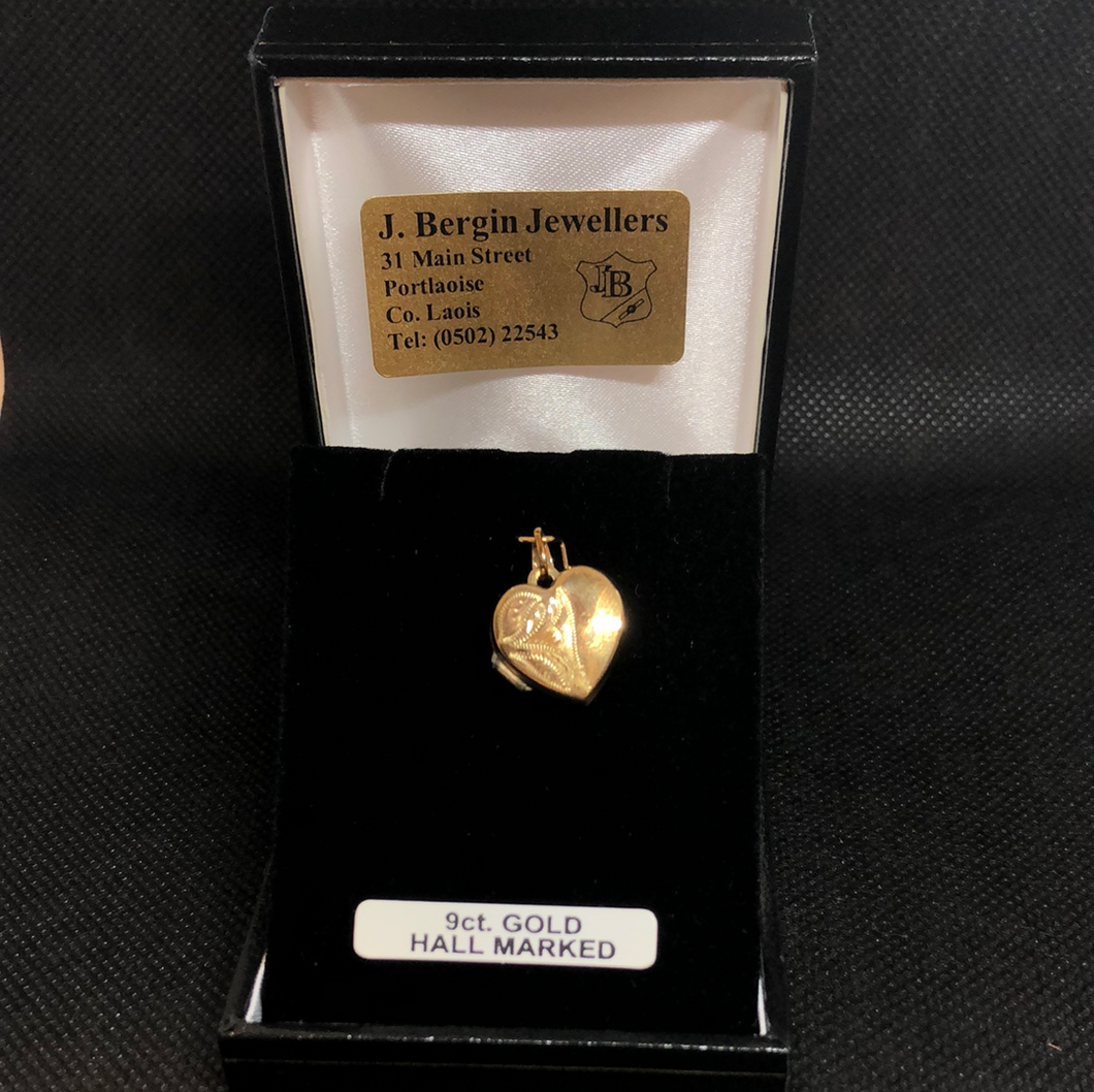 9ct Gold heart shaped locket, chain not included