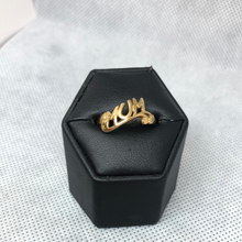 Load image into Gallery viewer, 9ct gold ‘Mum’ ring
