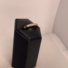 Load image into Gallery viewer, 9ct Gold and cubic zirconia ring
